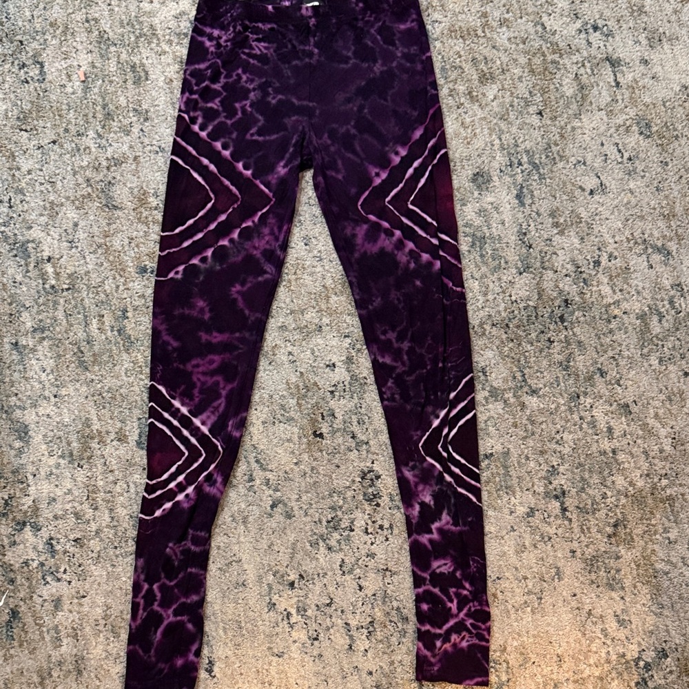 Shop Therapy shibori hand tie dyed Leggings size L imported from Thailand